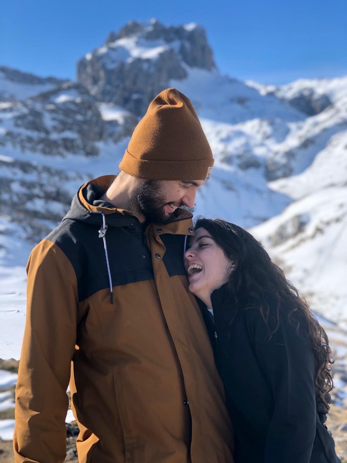 Marta y Alejandro en la nieve